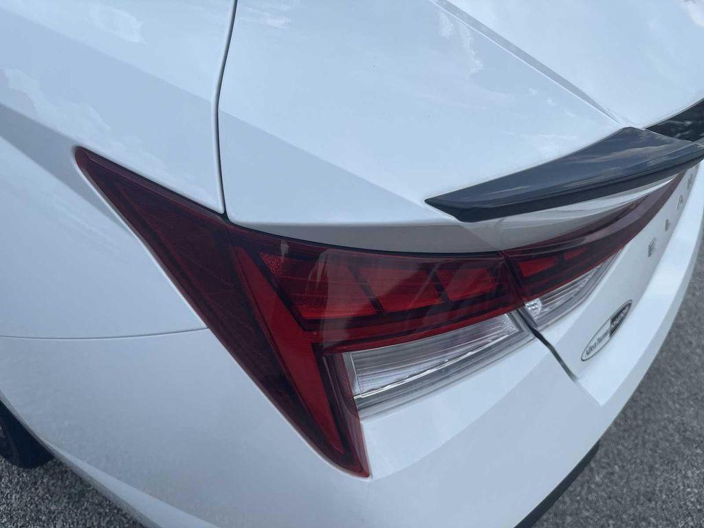 new 2025 Hyundai ELANTRA HEV car, priced at $25,928