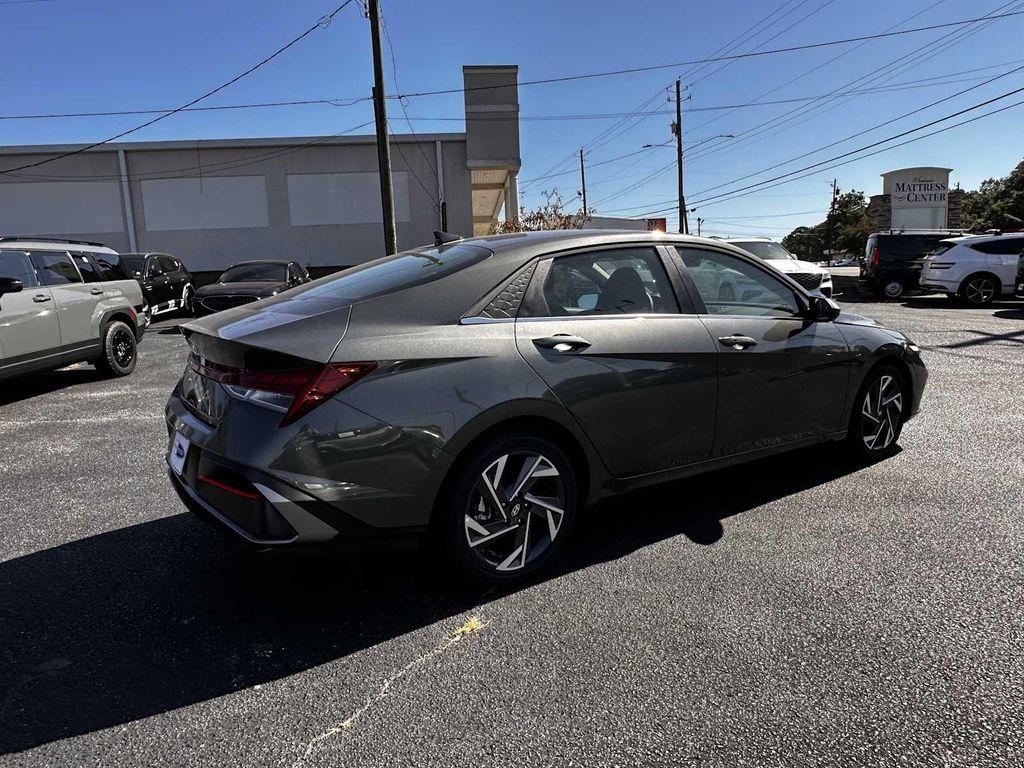 new 2025 Hyundai Elantra car, priced at $26,382