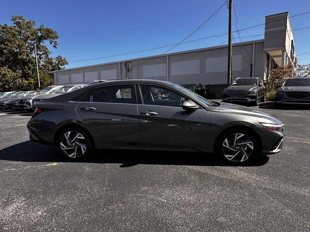 new 2025 Hyundai Elantra car, priced at $26,382
