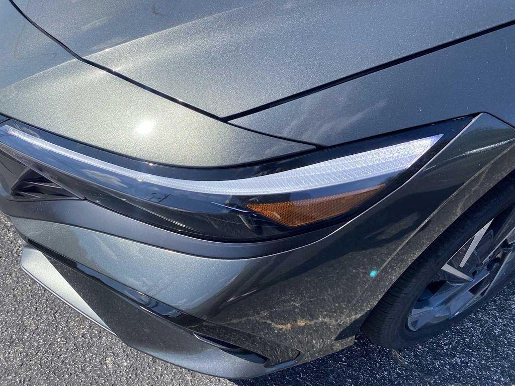 new 2025 Hyundai ELANTRA HEV car, priced at $27,573