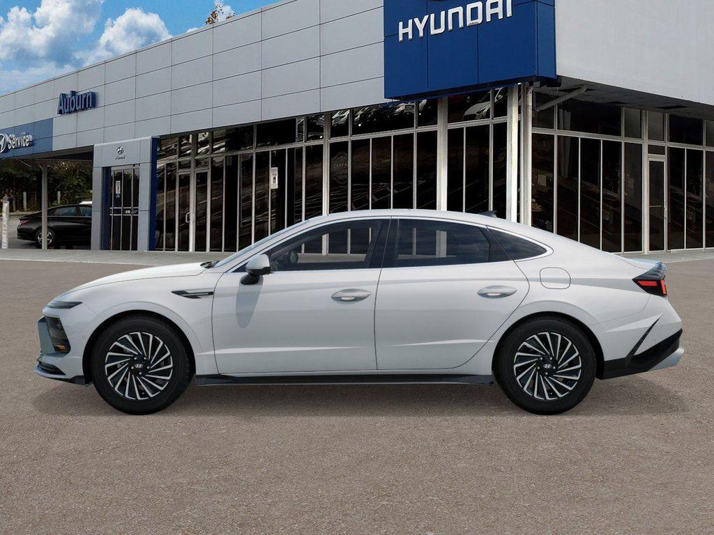 new 2025 Hyundai Sonata Hybrid car, priced at $37,147