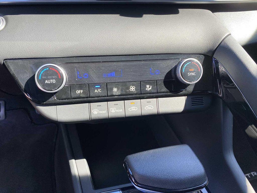 used 2025 Hyundai ELANTRA HEV car, priced at $23,075