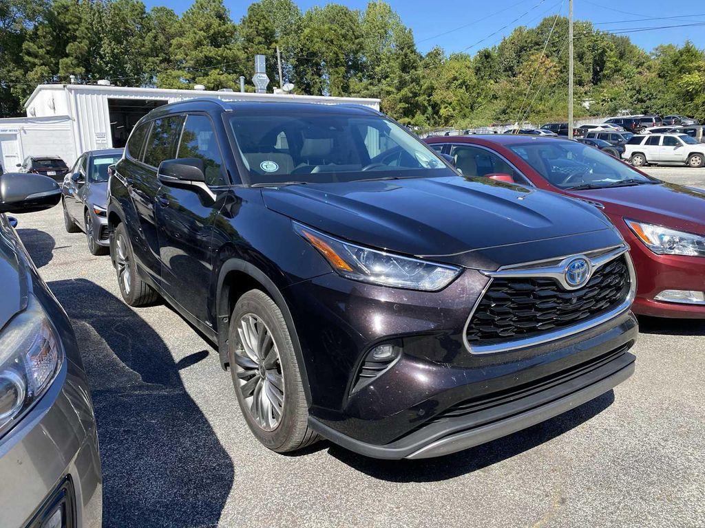 used 2022 Toyota Highlander Hybrid car, priced at $39,972