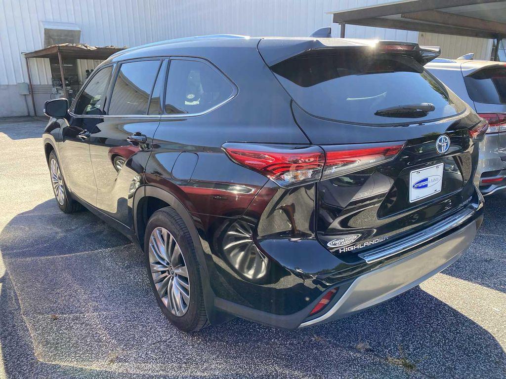used 2022 Toyota Highlander Hybrid car, priced at $39,972