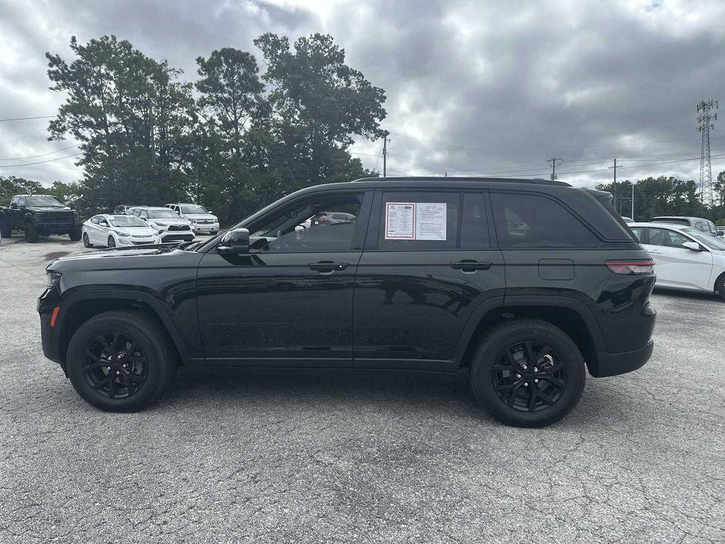 used 2024 Jeep Grand Cherokee car, priced at $35,800