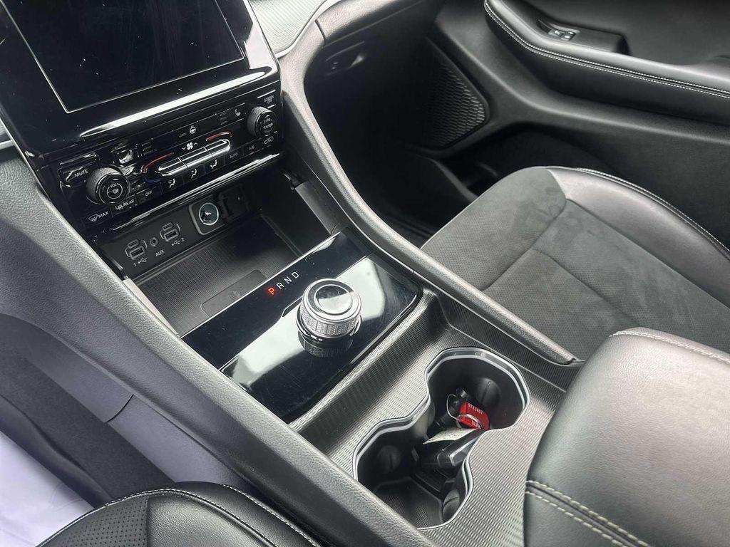 used 2024 Jeep Grand Cherokee car, priced at $35,800