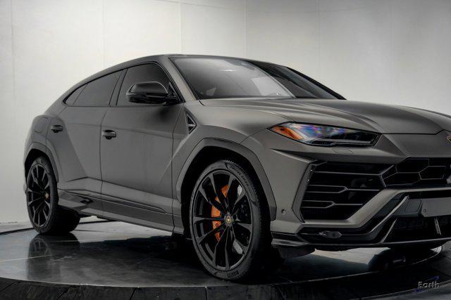 used 2022 Lamborghini Urus car, priced at $252,998