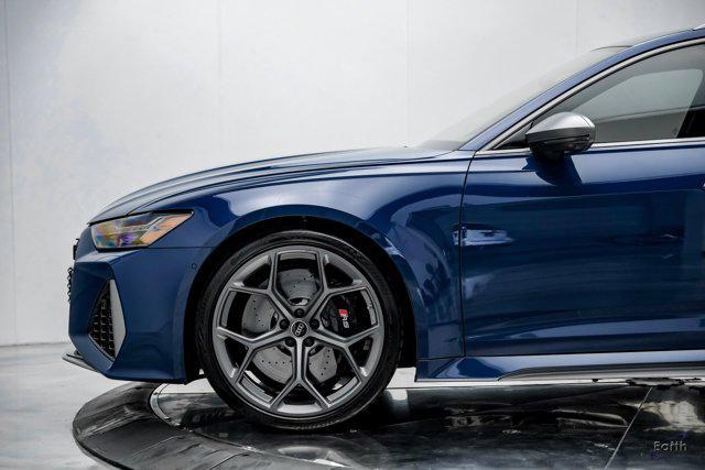 used 2025 Audi RS 6 Avant car, priced at $137,900