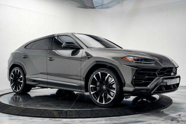 used 2021 Lamborghini Urus car, priced at $218,590