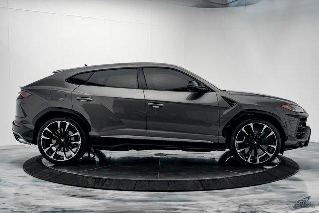 used 2021 Lamborghini Urus car, priced at $218,590