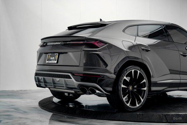 used 2021 Lamborghini Urus car, priced at $218,590