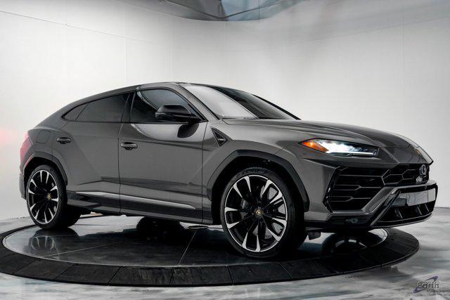 used 2021 Lamborghini Urus car, priced at $218,590