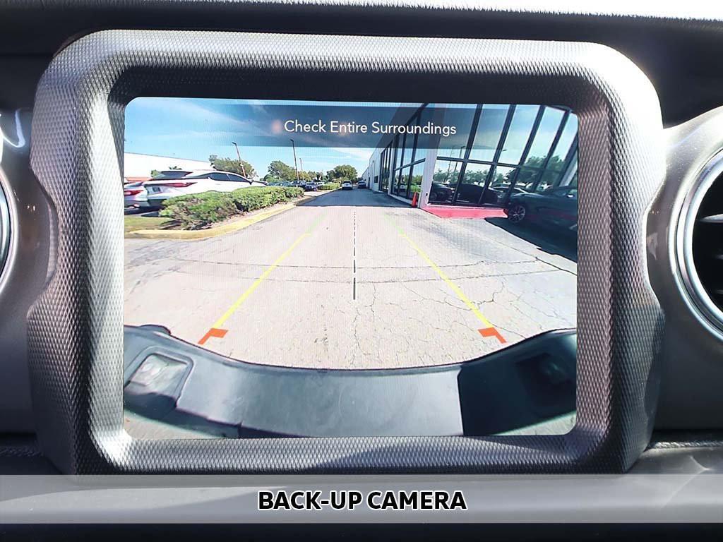 used 2022 Jeep Gladiator car, priced at $25,620