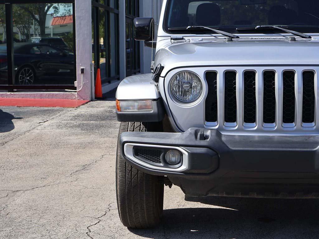 used 2022 Jeep Gladiator car, priced at $25,620