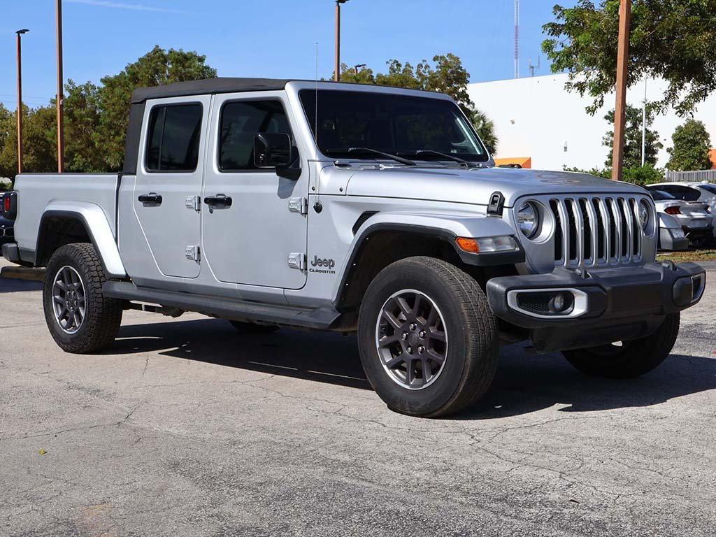 used 2022 Jeep Gladiator car, priced at $25,620