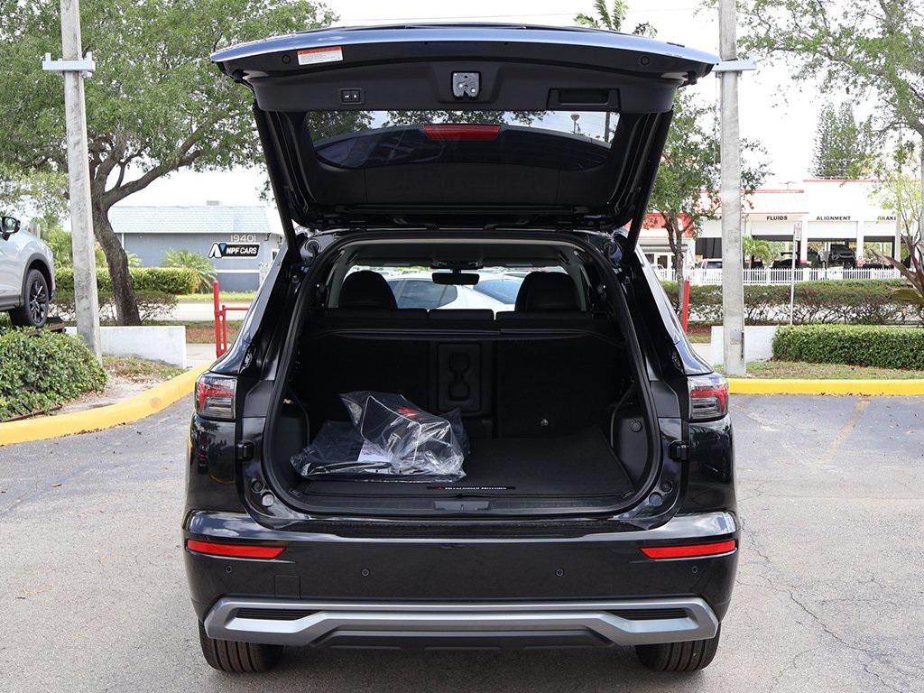 new 2025 Mitsubishi Outlander car, priced at $33,015