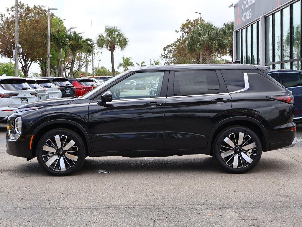 new 2025 Mitsubishi Outlander car, priced at $33,015