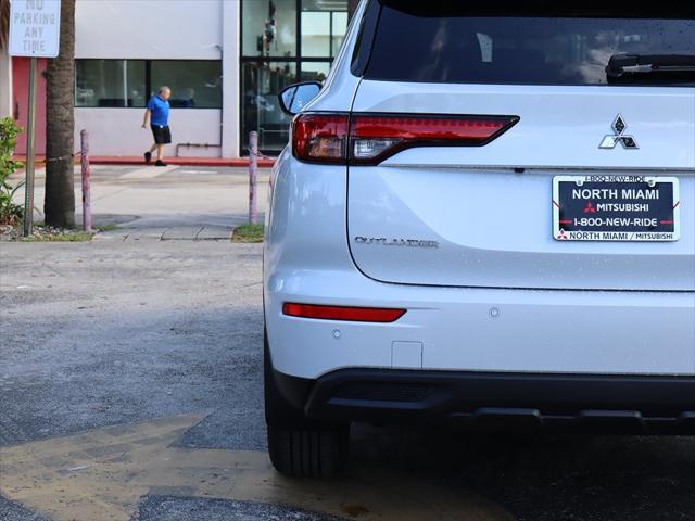 new 2024 Mitsubishi Outlander car, priced at $24,870