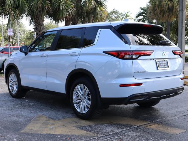 new 2024 Mitsubishi Outlander car, priced at $24,870