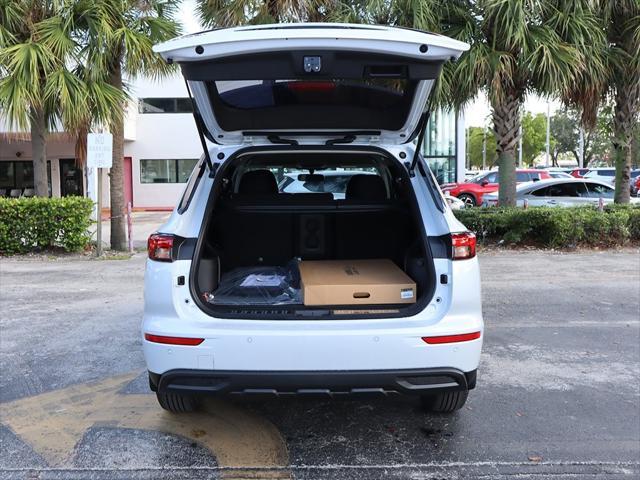 new 2024 Mitsubishi Outlander car, priced at $24,870