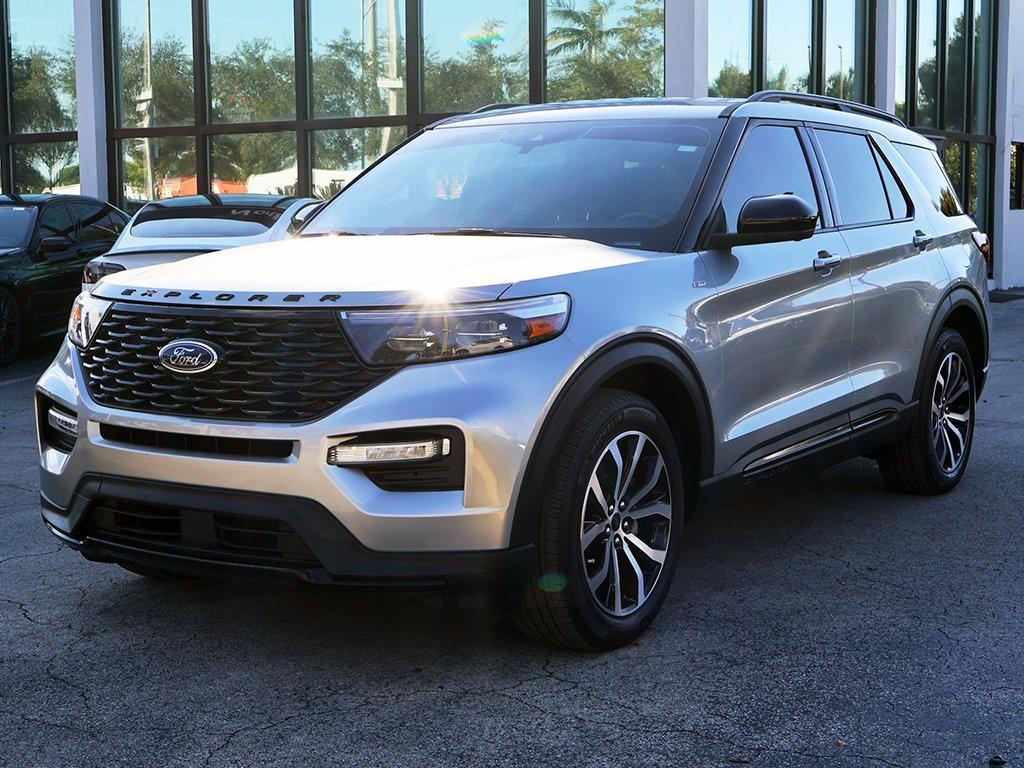 used 2022 Ford Explorer car, priced at $27,690