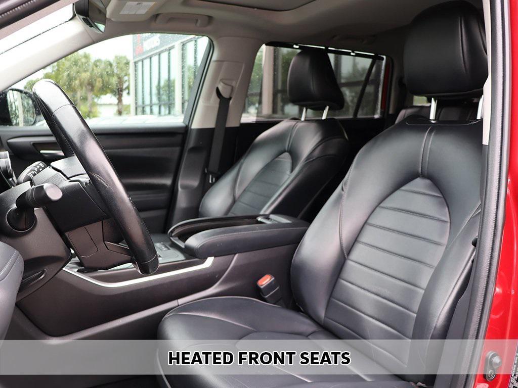 used 2022 Toyota Highlander car, priced at $23,290