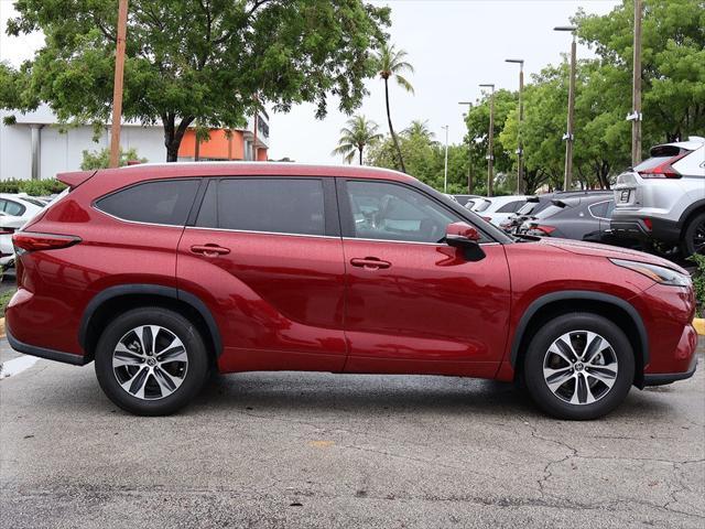 used 2022 Toyota Highlander car, priced at $25,990