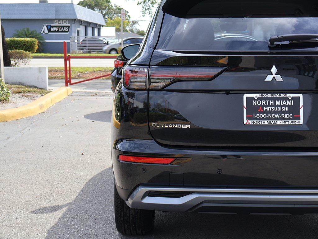 new 2025 Mitsubishi Outlander car, priced at $32,715