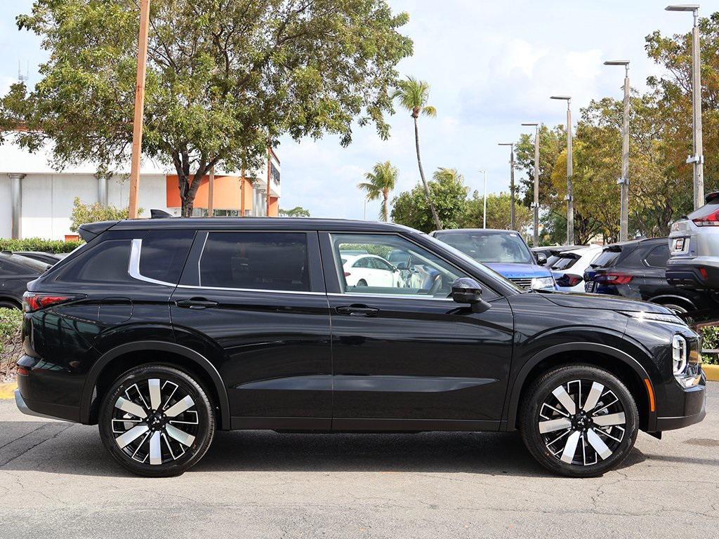 new 2025 Mitsubishi Outlander car, priced at $32,715