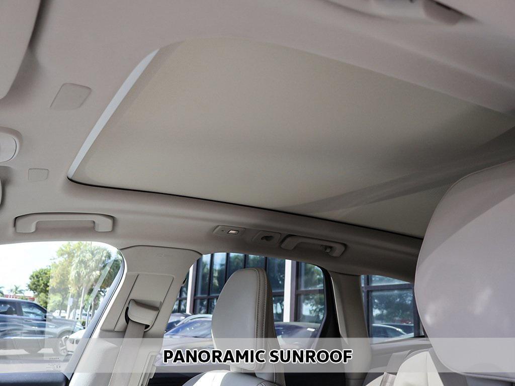 used 2023 Volvo XC60 car, priced at $25,495