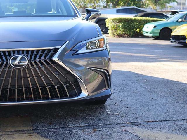 used 2022 Lexus ES 350 car, priced at $25,290