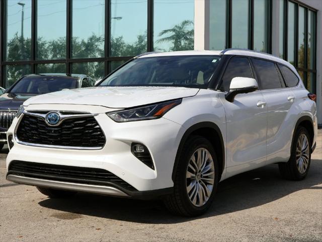 used 2023 Toyota Highlander Hybrid car, priced at $41,990