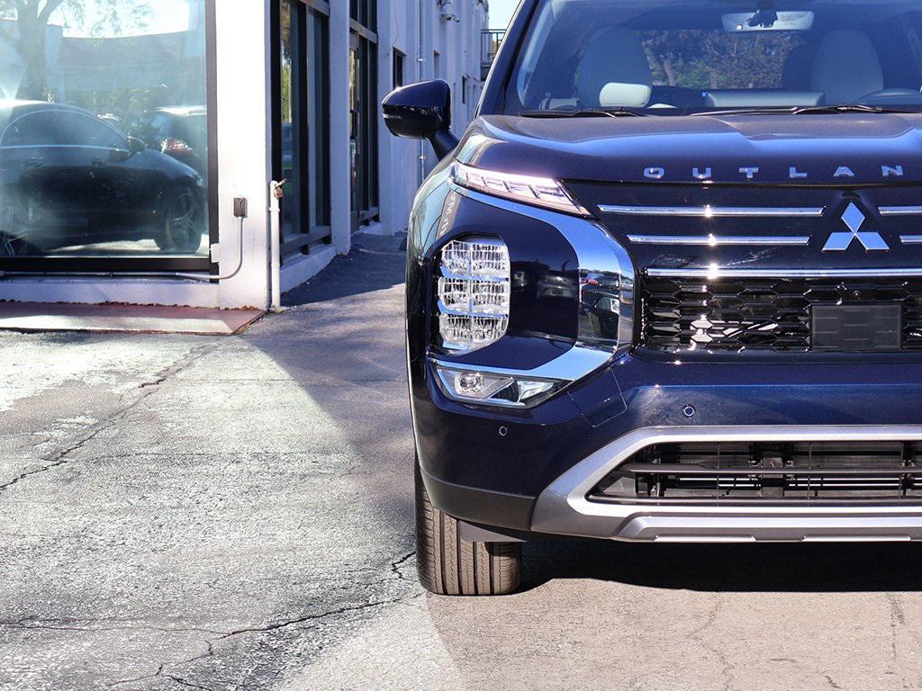 new 2025 Mitsubishi Outlander car, priced at $33,820