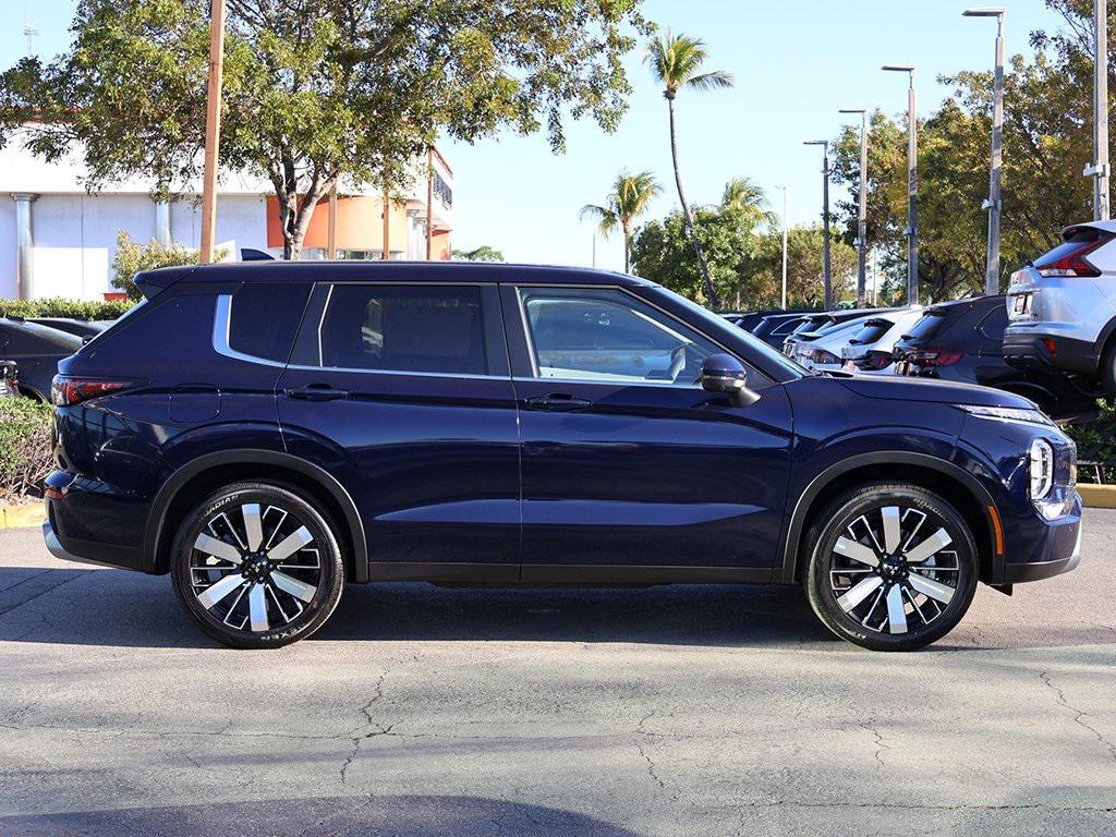 new 2025 Mitsubishi Outlander car, priced at $33,820