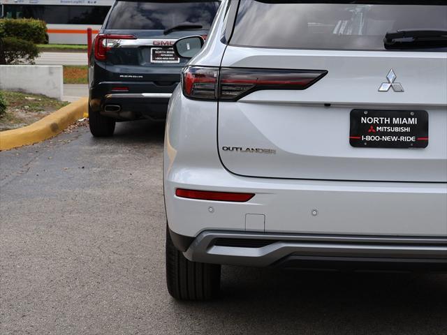 new 2025 Mitsubishi Outlander car, priced at $34,255