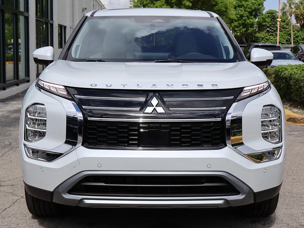 new 2025 Mitsubishi Outlander car, priced at $38,755