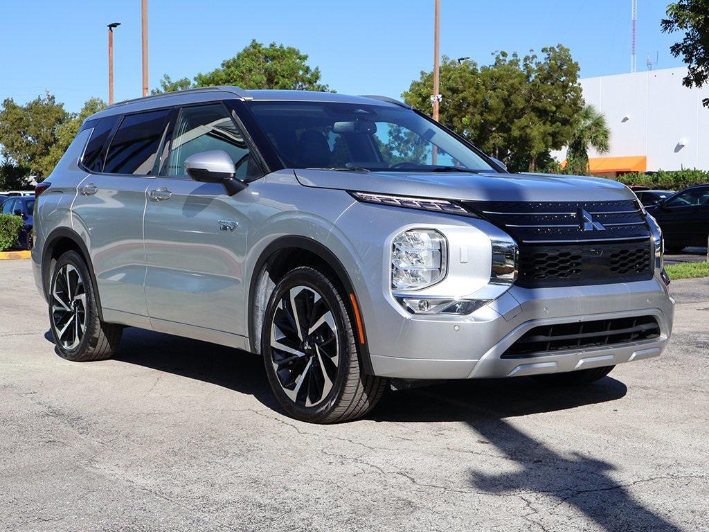 used 2023 Mitsubishi Outlander PHEV car, priced at $26,119