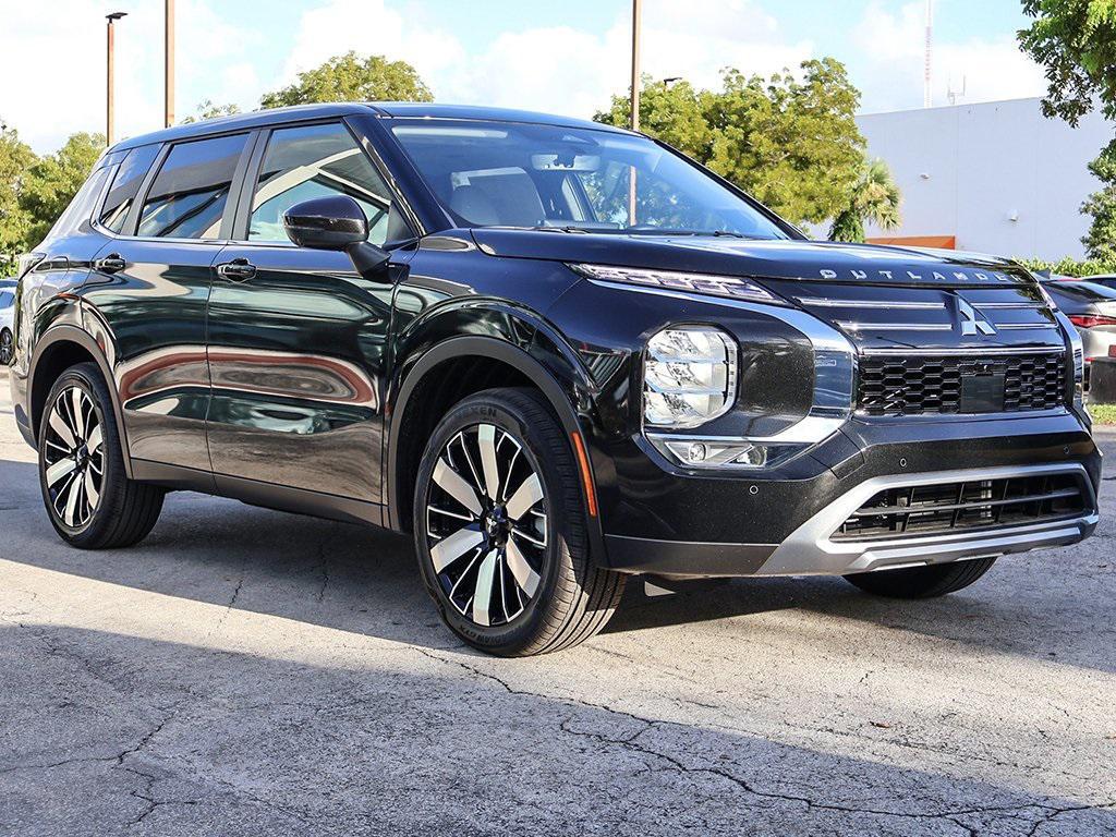 new 2025 Mitsubishi Outlander car, priced at $34,415