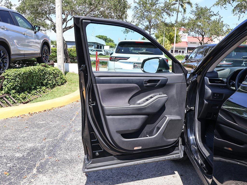 used 2024 Toyota Highlander car, priced at $27,390