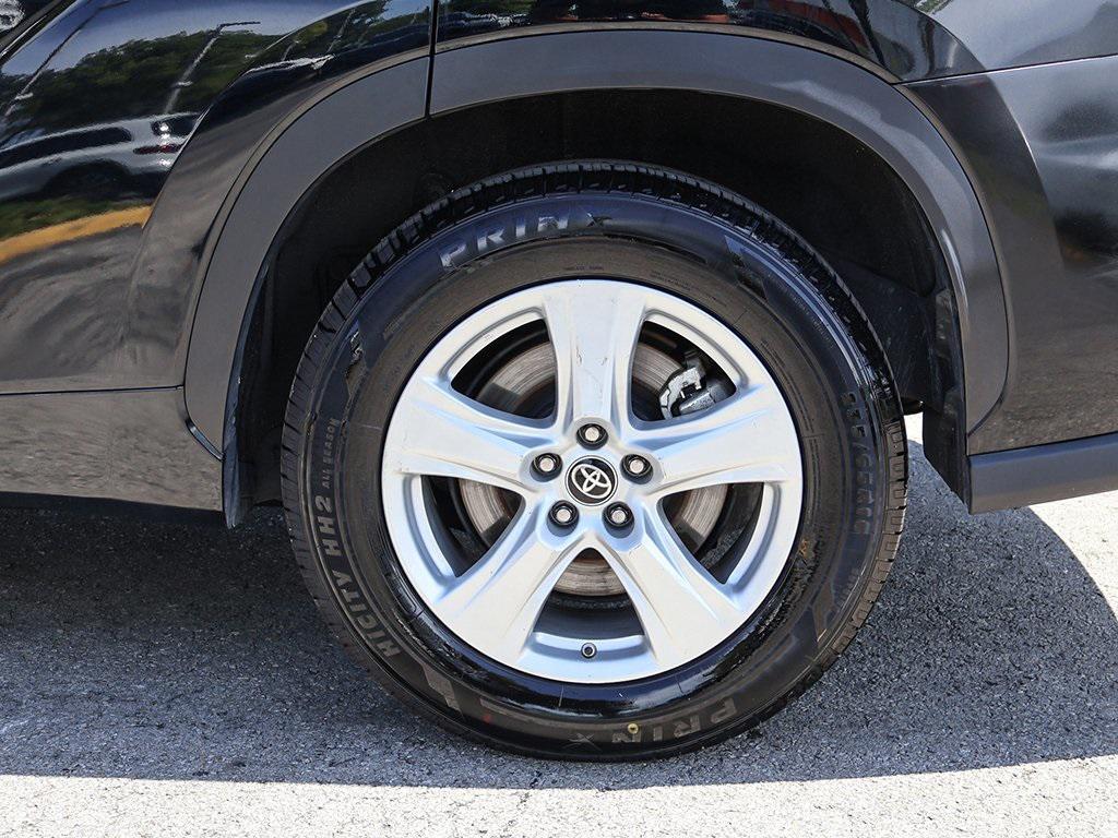 used 2024 Toyota Highlander car, priced at $27,390