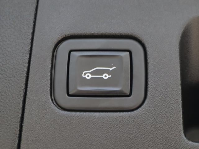 used 2021 Cadillac XT5 car, priced at $14,490