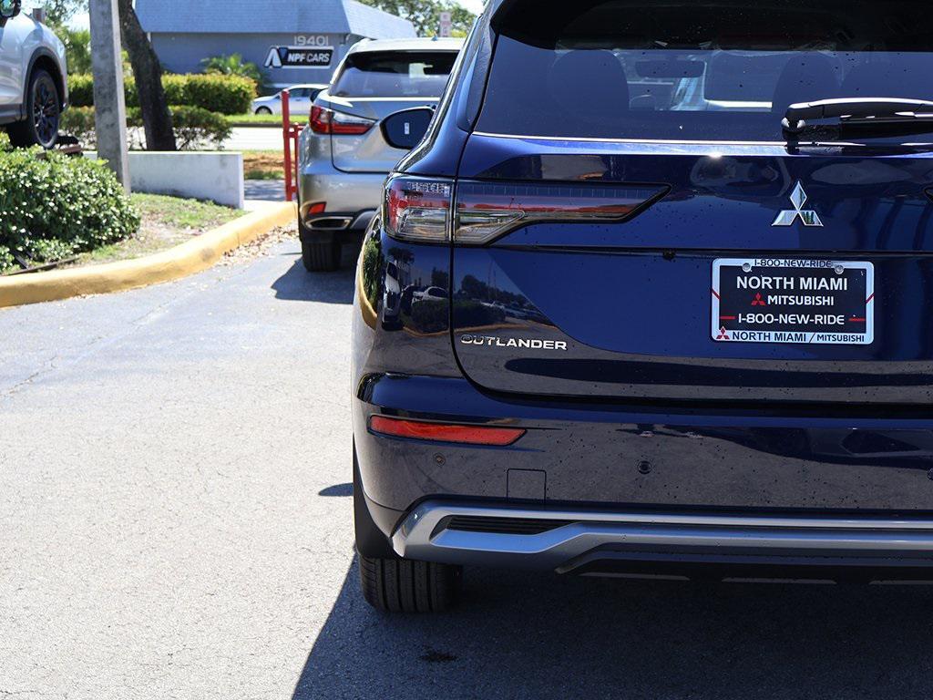 new 2025 Mitsubishi Outlander car, priced at $30,555