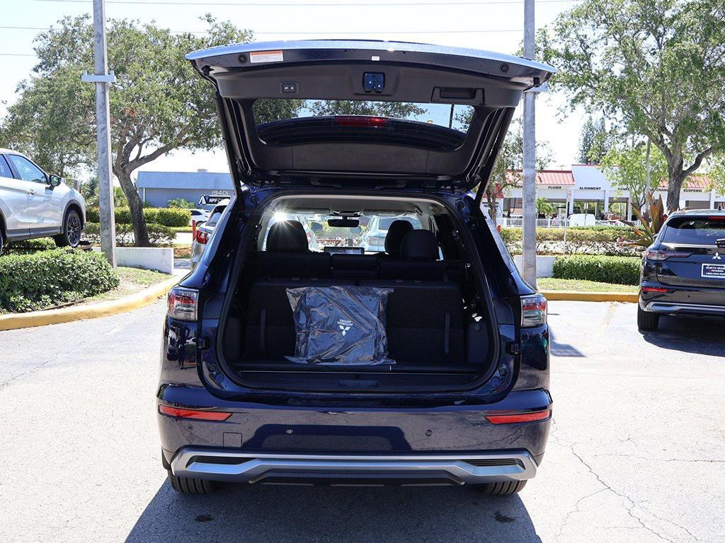 new 2025 Mitsubishi Outlander car, priced at $30,555