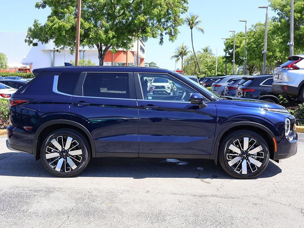 new 2025 Mitsubishi Outlander car, priced at $30,555