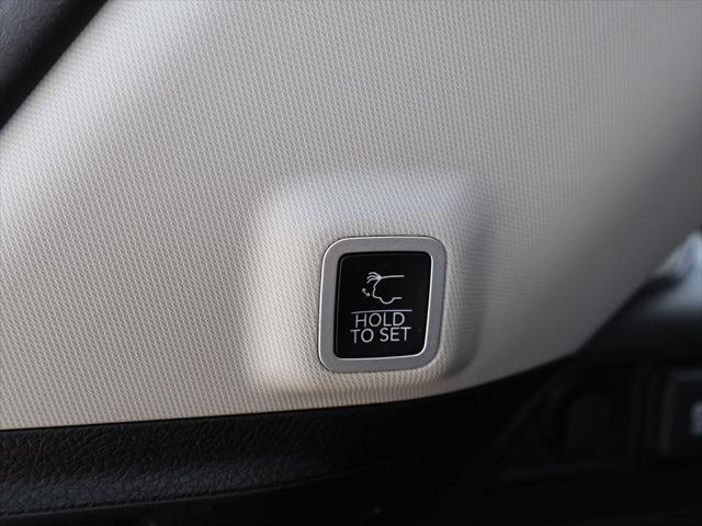 used 2024 Jeep Grand Cherokee car, priced at $32,890