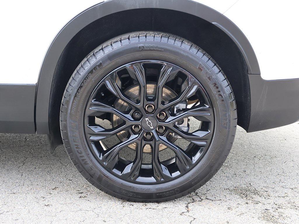 used 2025 Chevrolet Blazer car, priced at $22,995