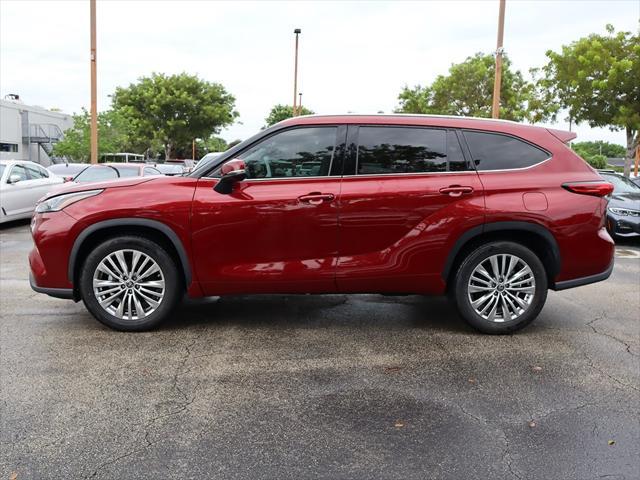 used 2022 Toyota Highlander car, priced at $32,990