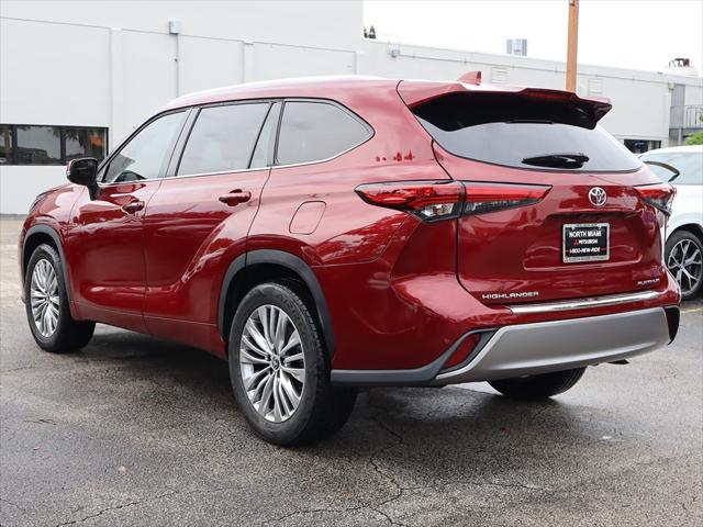 used 2022 Toyota Highlander car, priced at $32,990