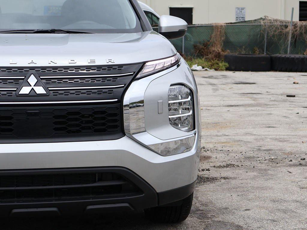 new 2025 Mitsubishi Outlander PHEV car, priced at $42,615