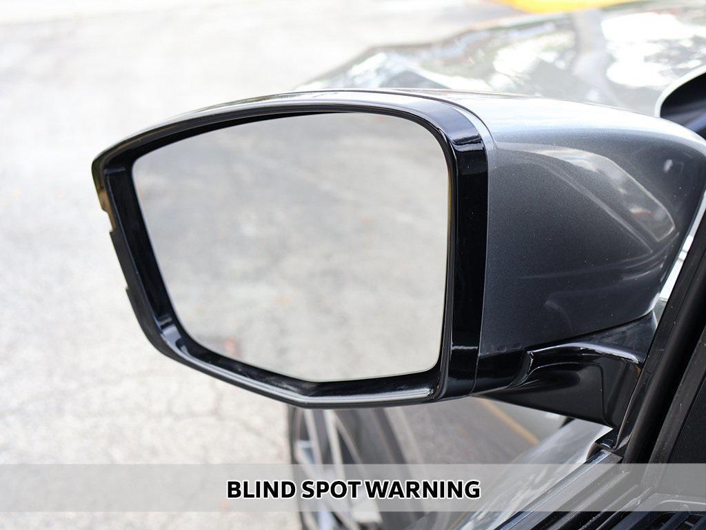 used 2023 Acura MDX car, priced at $33,490